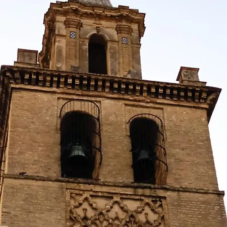Casco Antiguo Exterior Unico En Segunda Planta En Un Edificio De De Dos Plantas セビリア